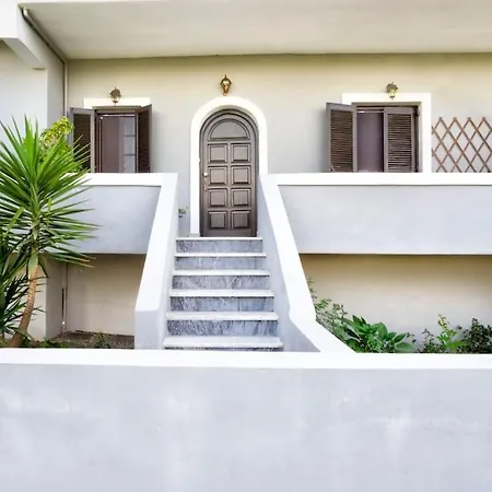 Maielia Acharavi