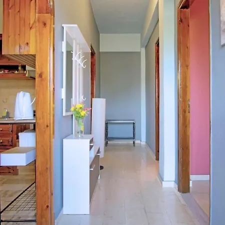 Maielia Acharavi Appartement