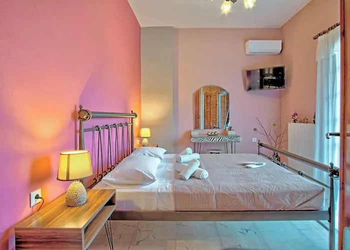 Maielia Acharavi Apartament