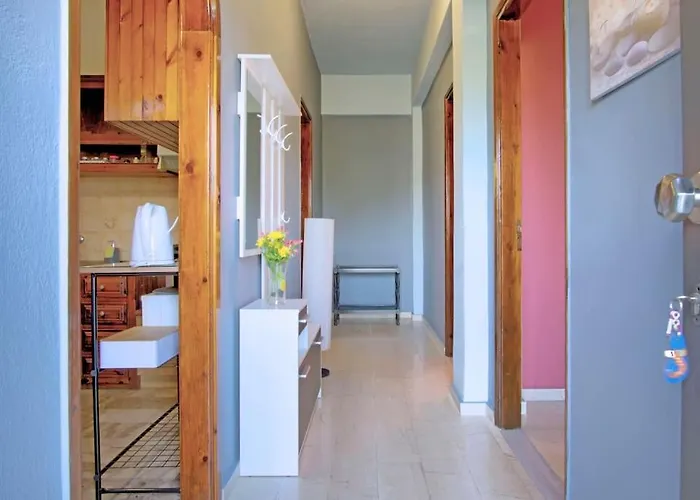 Maielia Acharavi Apartament